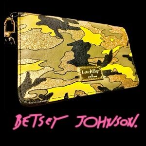 Betsey Johnson Camo Wristlet